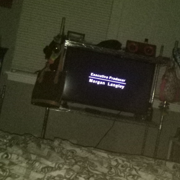 A in good condition smart TV 32 inch - Picture 1 of 1